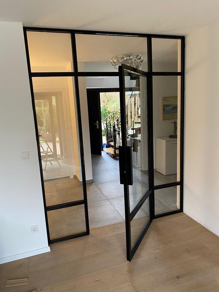 Lofttür aus Stahl und Glas